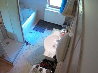 Julmodels Bathroom 2nd Floor-2